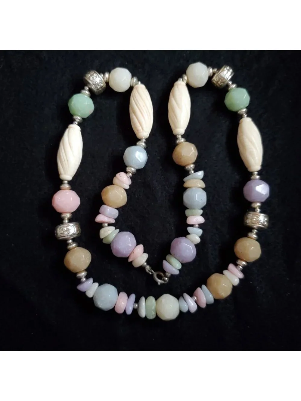 Vintage Beaded Necklace Pastel Cream Silver Tone Acrylic 23